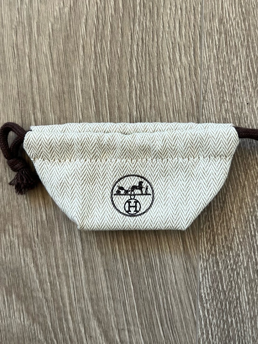 Hermes dust bag (C670)